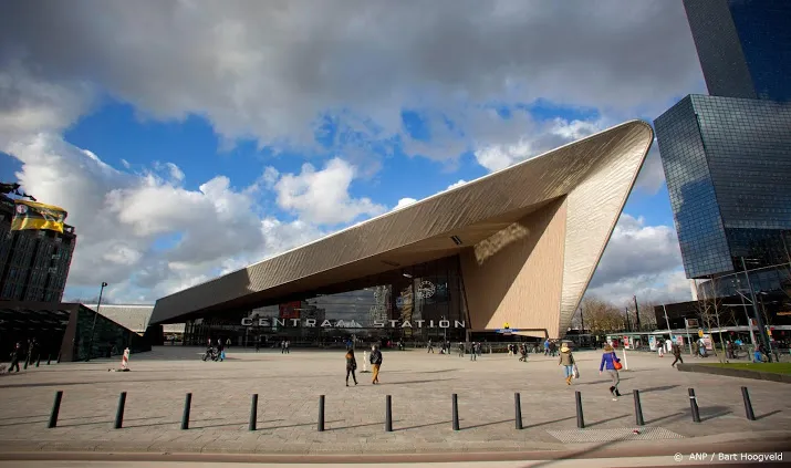 extra investering in stations tegen terreur