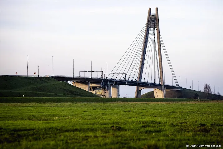 extra reistijd door storing aan eilandbrug bij kampen