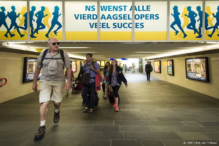 extra treinen s morgens vroeg en s nachts voor vierdaagse