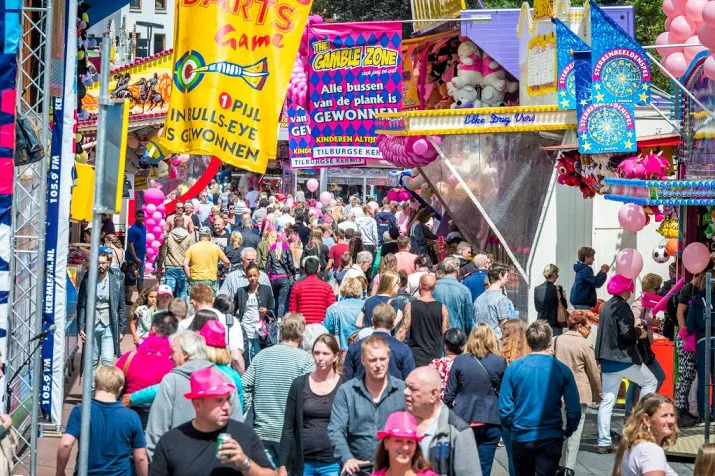 extra water voor bezoekers roze maandag