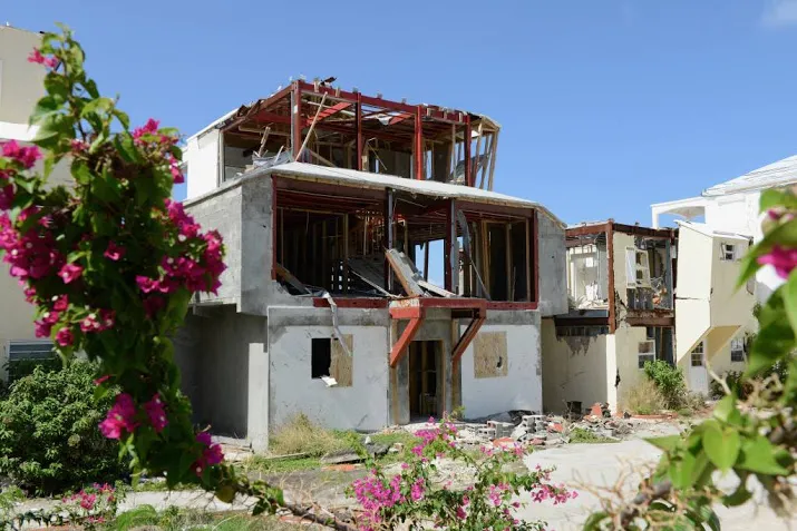 extreem capaciteitsgebrek op sint maarten