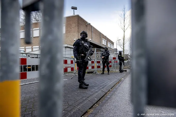 extreme beveiliging voor marengo rond gerechtsbunker in amsterdam