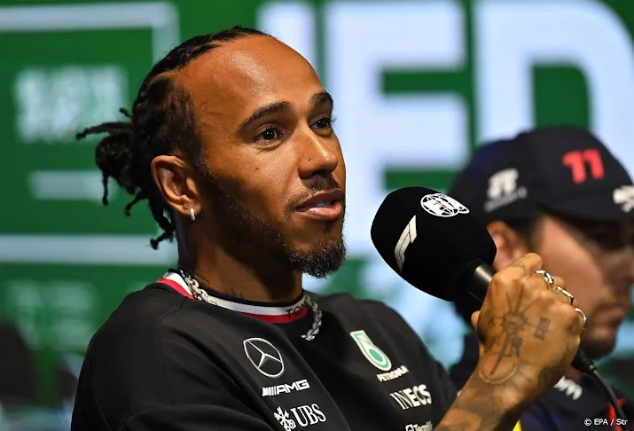 f1 coureur hamilton zegt weer te gaan winnen maar het duurt even