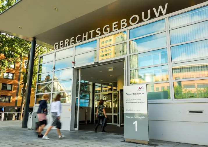 faber gedood toen ze om hulp schreeuwde