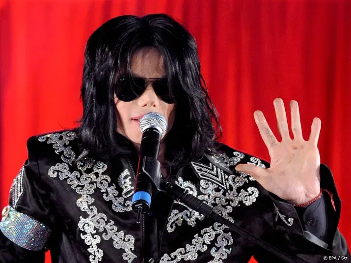 fans michael jackson demonstreren tegen docu