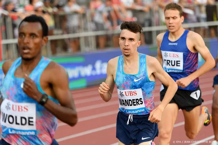 farah raakt ook record halve marathon kwijt