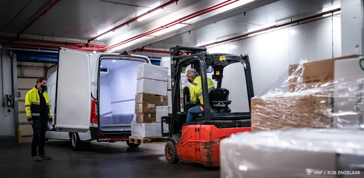 farmaceut janssen levert eerste coronavaccins af in oss