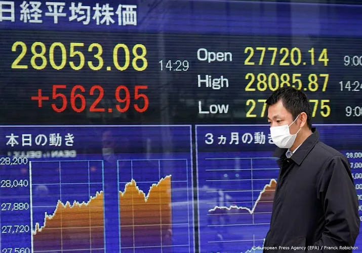 farmaceuten in trek op japanse beurs