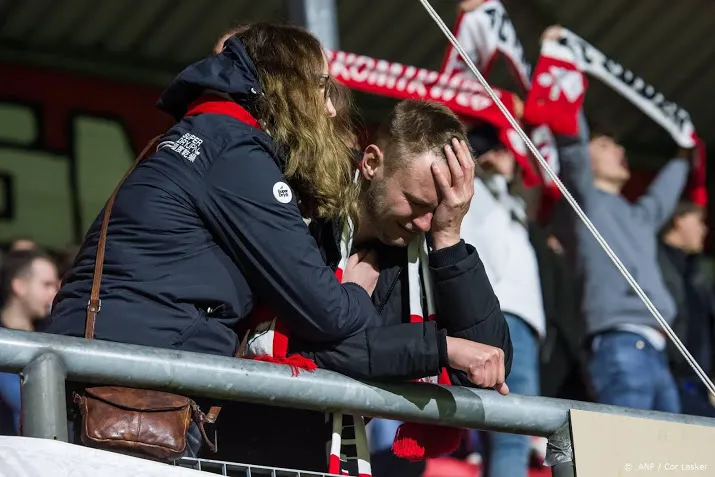 fc emmen degradeert nac dicht bij promotie naar eredivisie