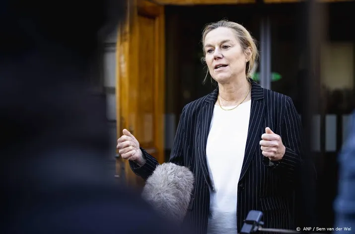 fdf daagt d66 lijsttrekker kaag voor rechter wegens smaad