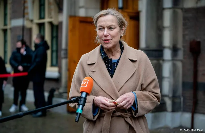 fdf eist schadevergoeding van kaag wegens laster