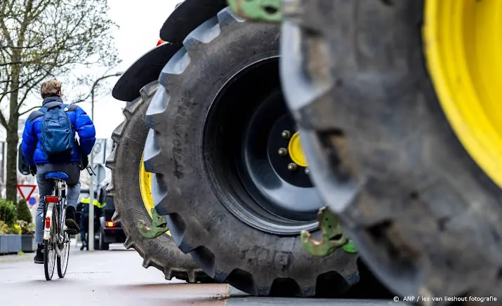fdf roept boeren op met tractor naar stikstofprotest te komen