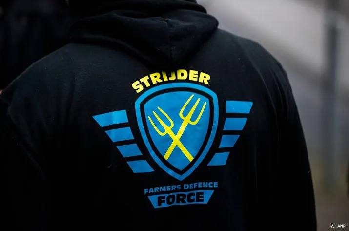 fdf roept boeren op niet over de snelweg te rijden