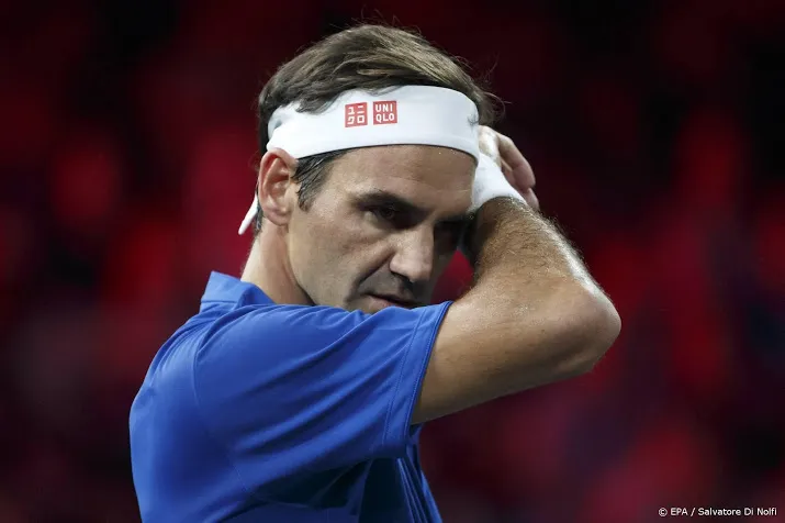 federer met moeite langs goffin in shanghai