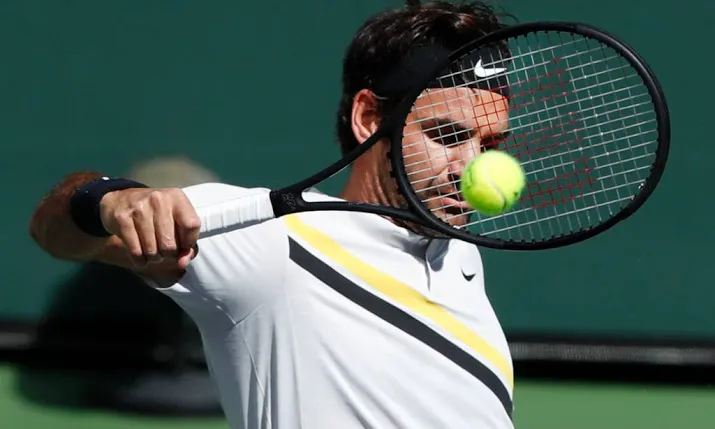 federer ontsnapt aan eerste nederlaag in 2018