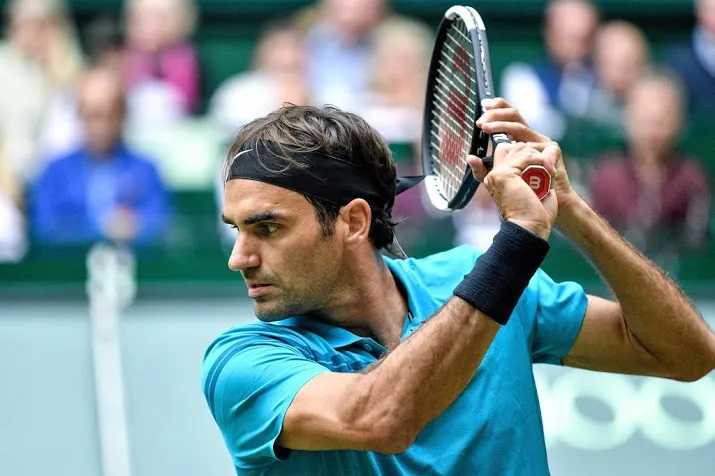 federer strijdend naar halve finale halle