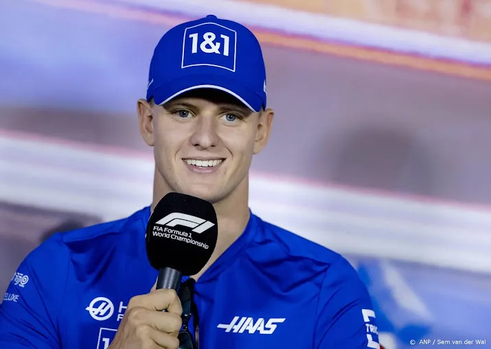 ferrari om de tafel met schumacher over toekomst in formule 1