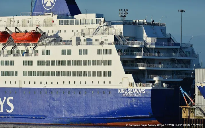 ferrys tussen nederland en groot brittannie blijven varen