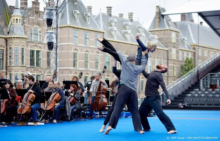 festival classique begint op het strand