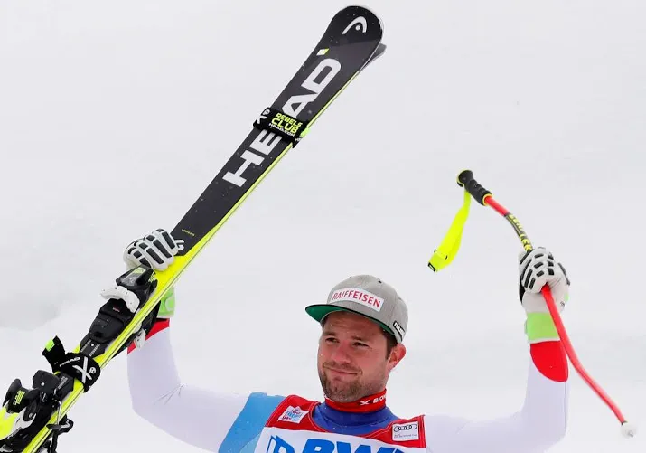 feuz wint in beaver creek dressen crasht