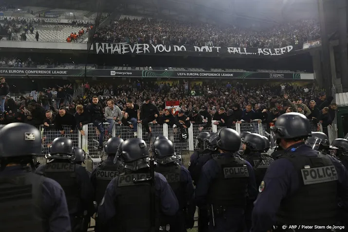 feyenoordfans boos over optreden politie in marseille