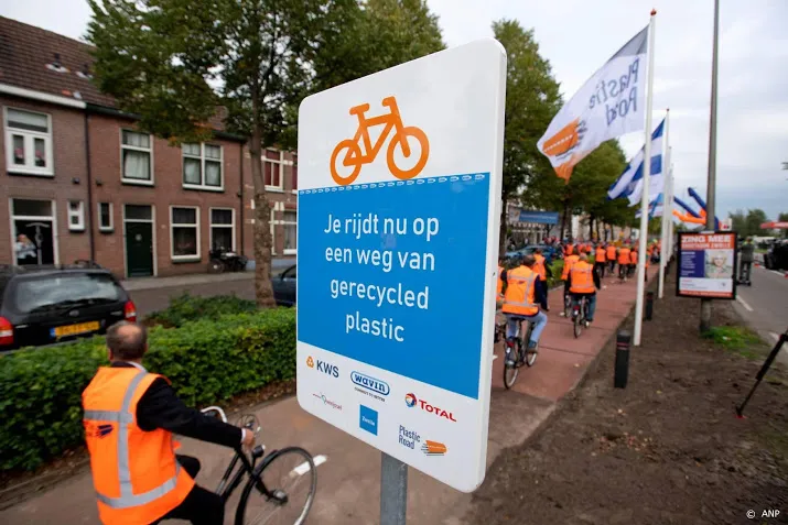 fietspad van gerecycled plastic gaat de markt op