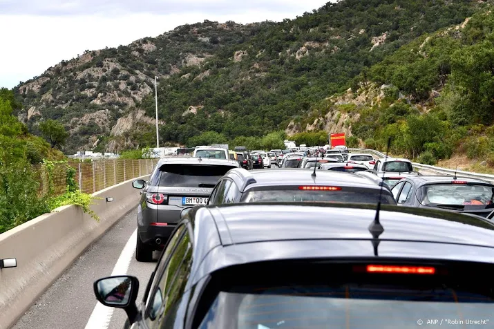 filepiek in frankrijk door vakantiegangers 955 kilometer
