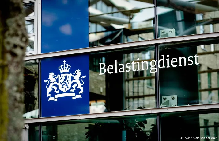 fiod baas weg om toeslagenaffaire bij financien