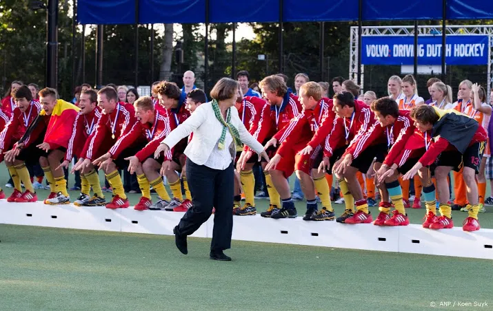 fleuren blijft preses europese hockeyfederatie