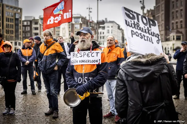 fnv denkt over acties bij postnl na tragisch laag cao bod