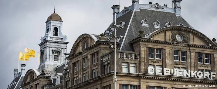 fnv dreigt met grote kerststaking bij de bijenkorf