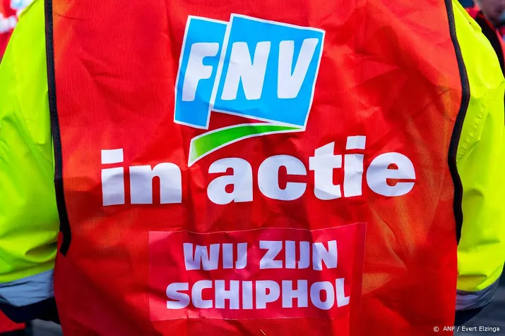 fnv dreigt met nieuwe acties op schiphol
