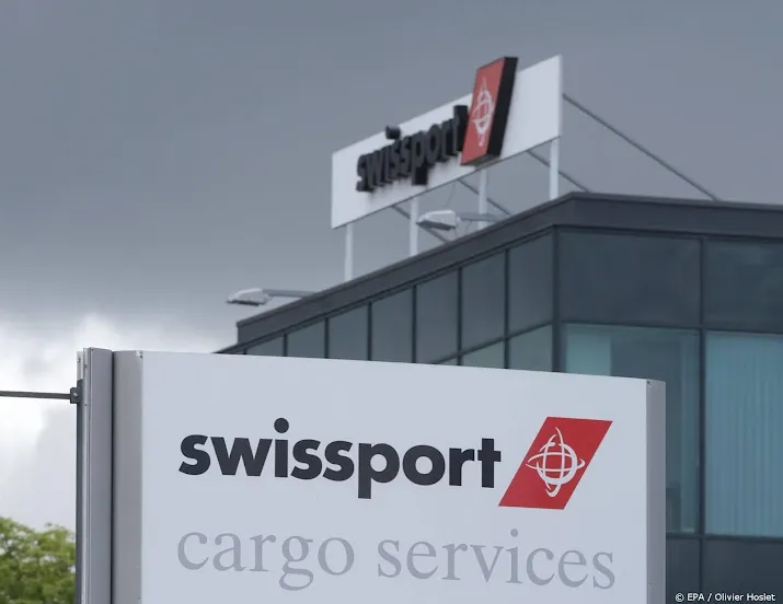 fnv dreigt met staking bij afhandelaar swissport cargo op schiphol