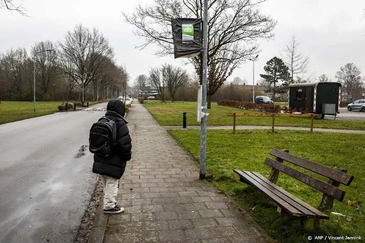 fnv en qbuzz maken afspraken over veiligheid busvervoer ter apel