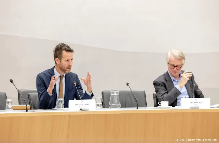 fnv en schiphol wijzen op rol overheid als aandeelhouder