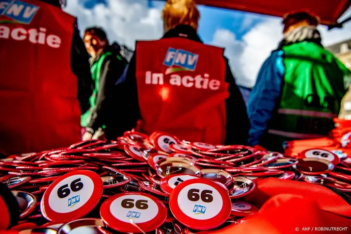 fnv kabinet moet beter naar volk luisteren