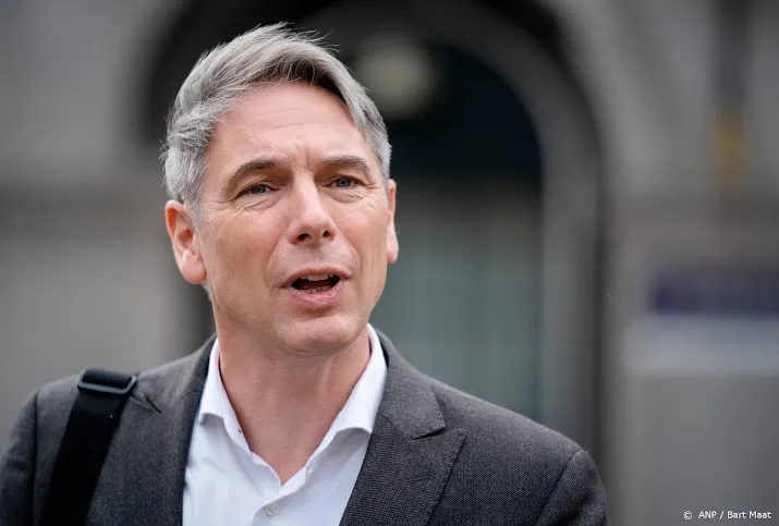 fnv miljoenennota is historisch pakket aan pleisters plakken