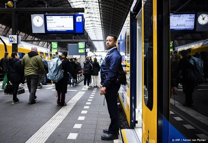 fnv onvoldoende draagvlak voor nieuwe cao ns opnieuw om tafel