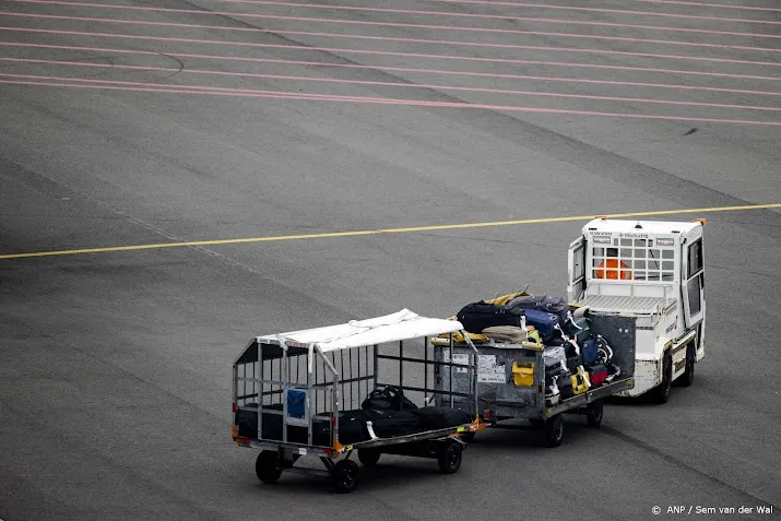 fnv start meldpunt afhandelaars schiphol overweegt rechtszaak