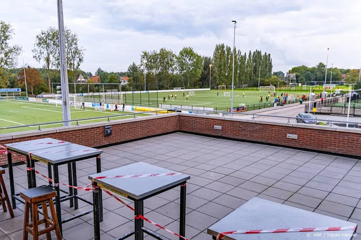 fnv teleurgesteld in nieuwe coronamaatregelen voor horeca