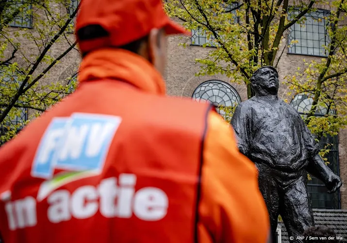 fnv uitzendbureaus steken transitievergoeding in eigen zak