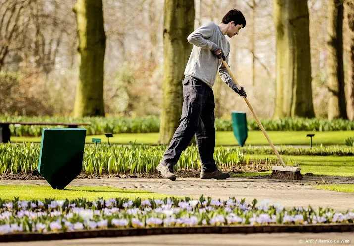 fnv wil landelijk verbod op gebruik onkruidbestrijder glyfosaat