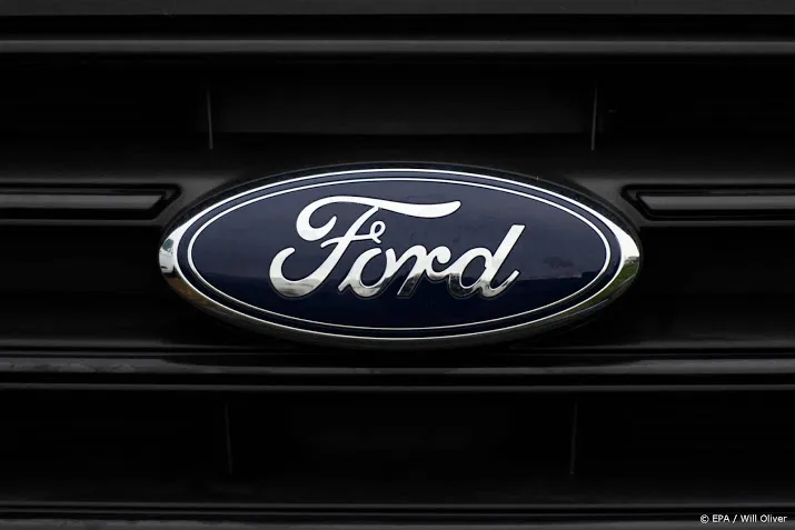 ford snijdt flink in bestand kantoorpersoneel