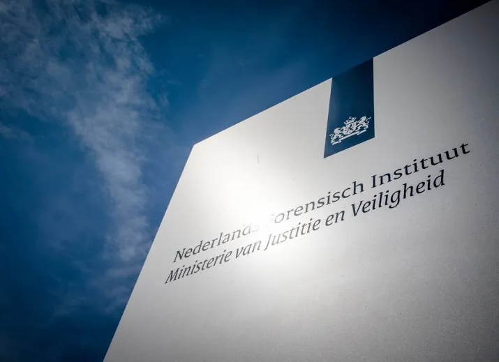 forensisch instituut scherpt werkwijze aan