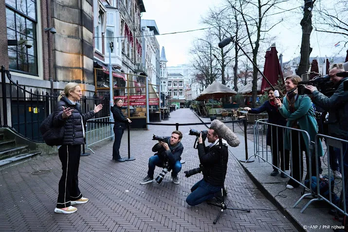 formatiegesprekken weer hervat in den haag