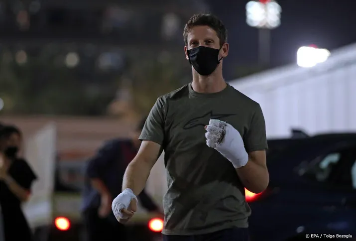 formule 1 coureur grosjean heeft een hand uit verband