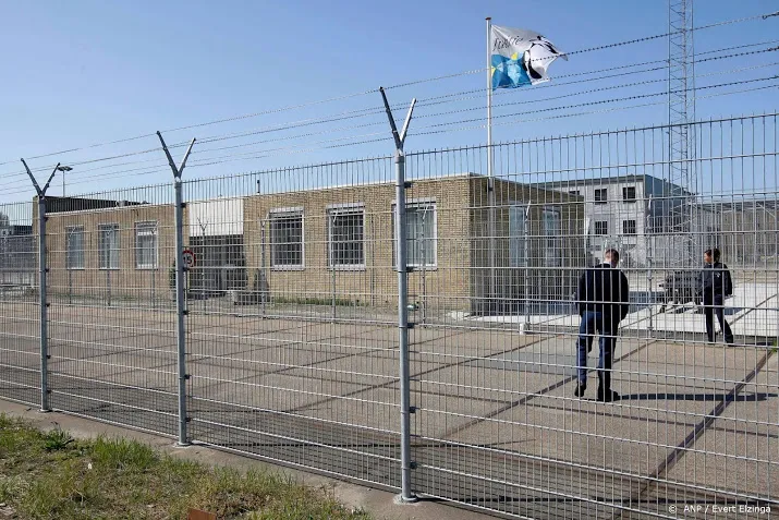 fors minder asielzoekers krijgen status