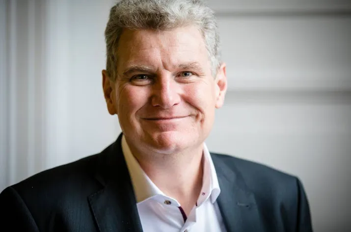 fractie pvda gaat over lot moorlag praten
