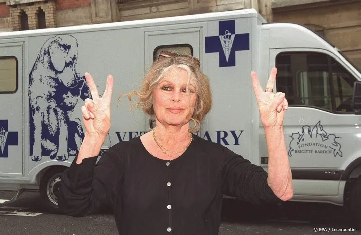 frans actrice bardot krijgt boete na beledigen jagersvereniging