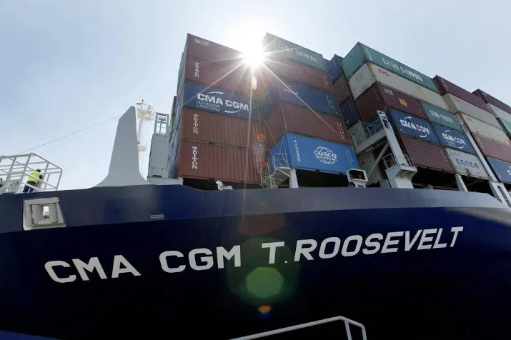 franse containergigant stopt in iran